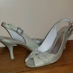 Stuart Weitzman Dress Pump With 3" Heel